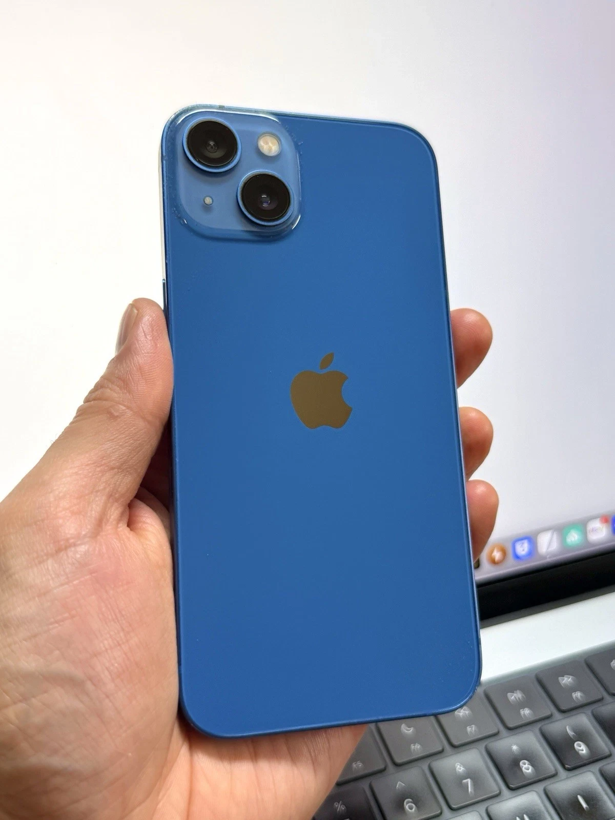 IPhone 13 Blue